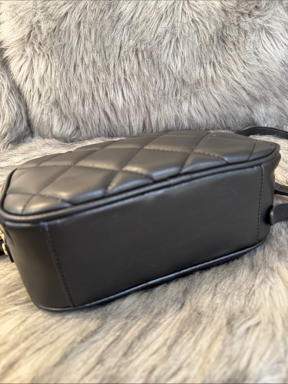 Poppy & Peonies Quilted Black Crossbody Bag - Picture 10 of 12